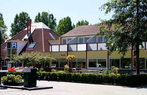 Municipality of Langedijk House | House ∙ 2 bedrooms ∙ 4 guests