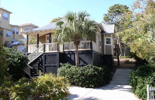 Dune Allen Beach House | House ∙ 2 bedrooms ∙ 6 guests