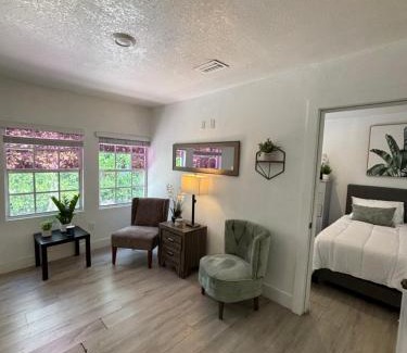 Midtown Apartment | House 2 Bedrooms plus CouchBed Best Location MIami Private Parking, Laundry, Storage for Luggage