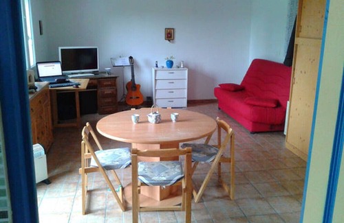 Feuquieres-en-Vimeu House | House 20 minutes from the Opal Coast. Home 2 People