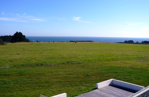 Le Palais House | House 200 m from the beach with sea view, terrace, garden, Wifi