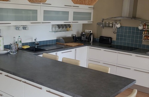 Tourrettes-sur-Loup Villa | House 3 bedrooms, 2 bathrooms 3 wc, for 6 people with swimming pool.