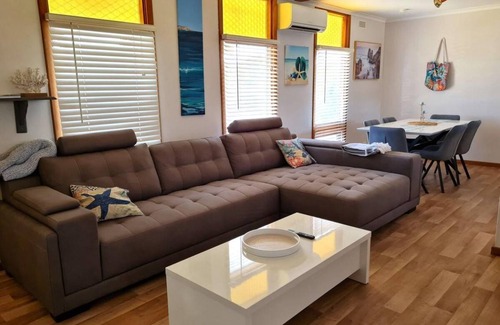 Port Hughes House | House ∙ 3 bedrooms ∙ 7 guests