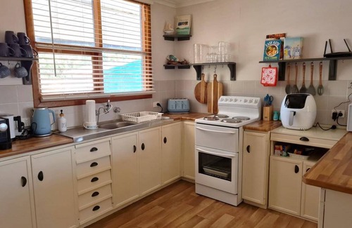 Port Hughes House | House ∙ 3 bedrooms ∙ 7 guests