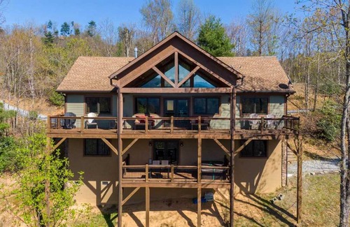 Lenoir House | House ∙ 3 bedrooms ∙ 11 guests