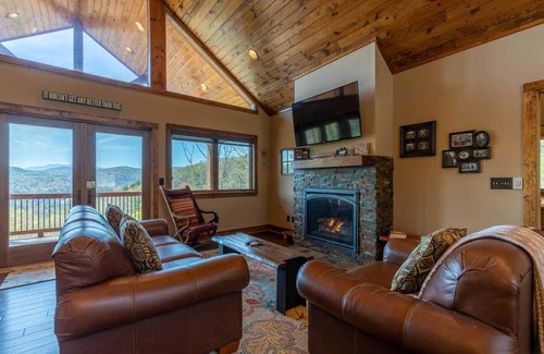 Lenoir House | House ∙ 3 bedrooms ∙ 11 guests