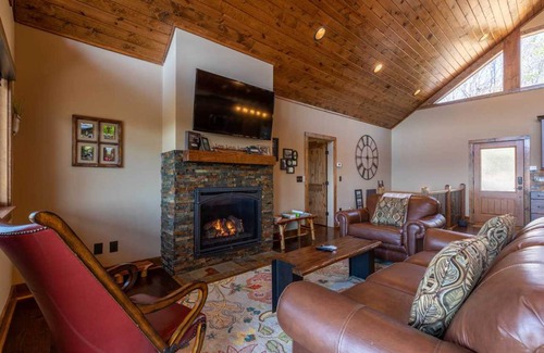 Lenoir House | House ∙ 3 bedrooms ∙ 11 guests