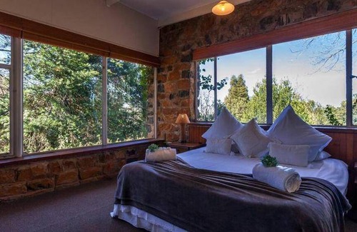 Hogsback House | House ∙ 3 bedrooms ∙ 6 guests
