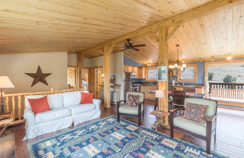 Creede House | House ∙ 3 bedrooms ∙ 8 guests