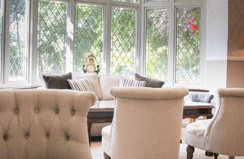 Pontypridd House | House ∙ 3 guests