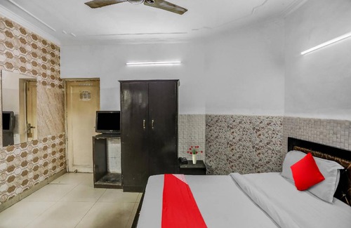 Kalkaji House | House ∙ 3 guests