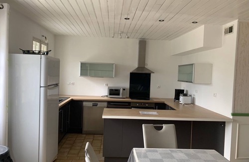 Denneville House | House 30m from the Beach - 11 to 15 Pers - sea view from floor - Dogs Allowed