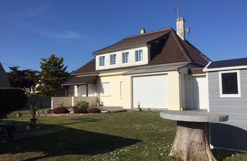 Denneville House | House 30m from the Beach - 11 to 15 Pers - sea view from floor - Dogs Allowed