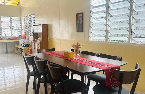 Kampung Chamang House | House ∙ 4 bedrooms ∙ 8 guests