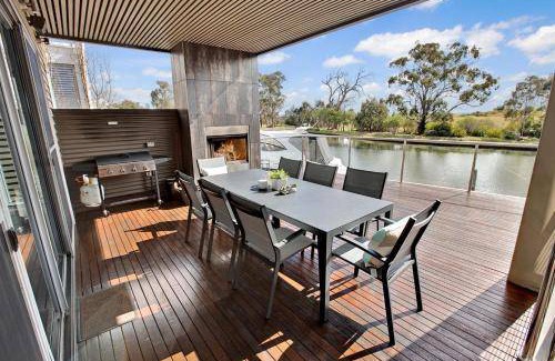 Paynesville House | House ∙ 4 bedrooms ∙ 11 guests