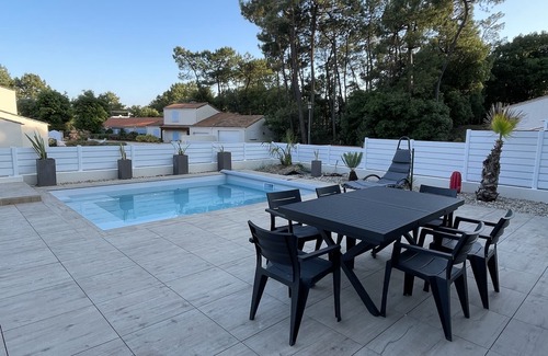 La Tranche-sur-Mer House | House 4 * pool/ocean and forest for 10 people