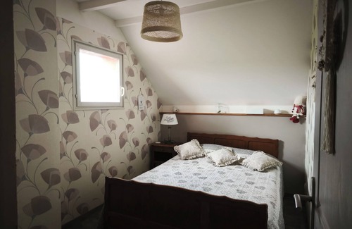 La Nocle-Maulaix Bed & Breakfast | House 40 minutes from Moulins and Le Pal theme park. Small dogs accepted.