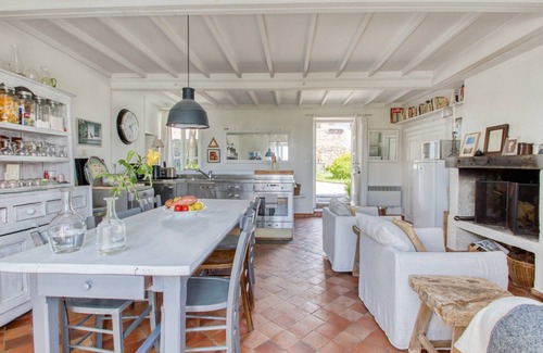 Regnezville-sur-Mer Cottage | House 5 minutes from the sea and views of the coast at Regnéville-sur-mer