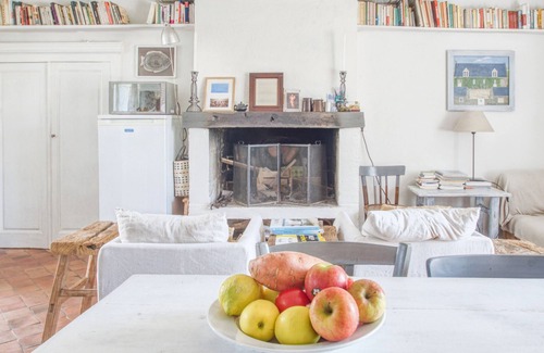 Regnezville-sur-Mer Cottage | House 5 minutes from the sea and views of the coast at Regnéville-sur-mer