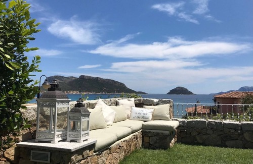 Baia Caddinas House | House 50 meters from the sea residence S'ABBA E SA PEDRA