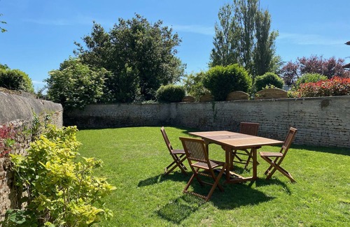 Coeur de Nacre House | House 55 m2 - South garden 150m2 enclosed by walls 2 minutes from the sea - Juno Beach