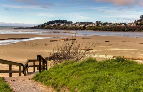 Yachats House | House ∙ 9 bedrooms ∙ 22 guests