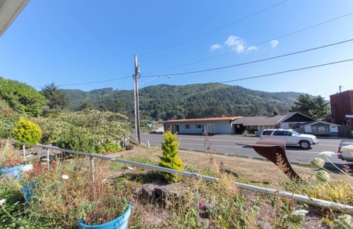 Yachats House | House ∙ 9 bedrooms ∙ 22 guests