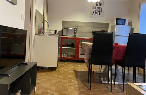 Le Croisty House | House 900m from the lake, in the countryside, pets allowed