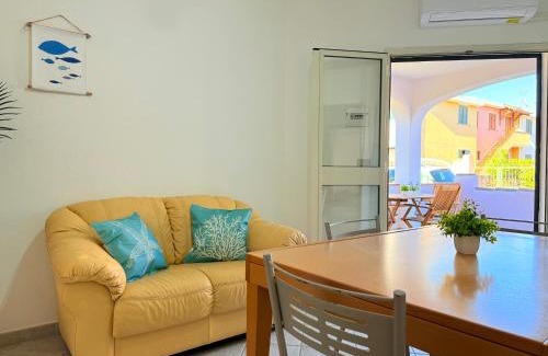Sos Alinos House | House Aenjoy - Appartamento con veranda a pochi minuti da Cala Liberotto
