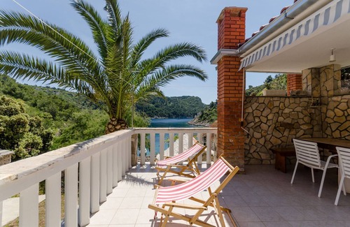 Gornje Selo House | House Ančica (45131-K1) - Stomorska - island Solta