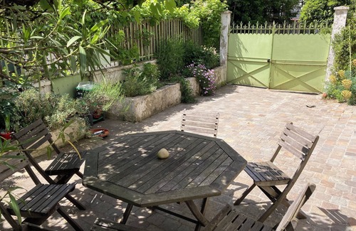 Vanves House | House and garden 5mn from Paris sud