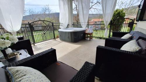 Vrlika House | House AnteAna