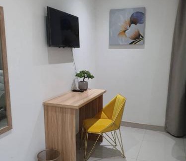 Jwaneng Bed & Breakfast | House At Eight