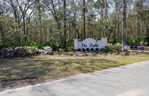 Brunswick House | House at the Lakes, fishing , nearby boat ramps, Parks and minutes from Beaches