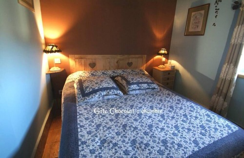Le Poujol-sur-Orb House | House Bersane: CHOCOLATE COTTAGE in a house with swimming pool