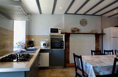 Les Moitiers-d'Allonne House | House between Land and Sea