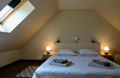 Les Moitiers-d'Allonne House | House between Land and Sea