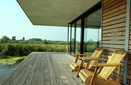 Goengahuizen Boat Rental | House boat in Goengahuizen with sauna