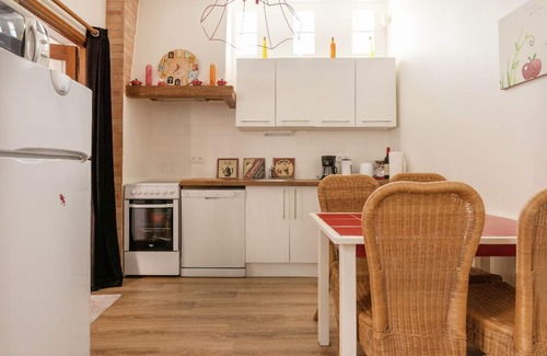 Bry-sur-Marne House | House borders of Marne, between Disney and Paris!