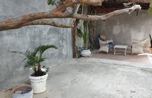 Guaratiba Cottage | House with pool and barbecue in front of Praia da Brisa
