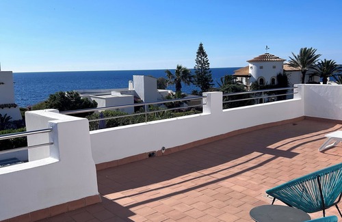 Cala Serena House | House by the sea, private pool, sea view, roof terrace, air conditioning, WLAN, sep. Studio