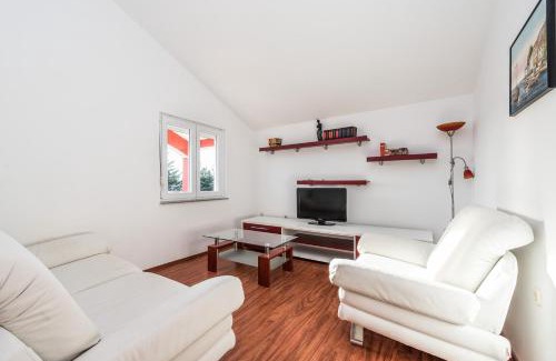 Krusevo House | House Danica