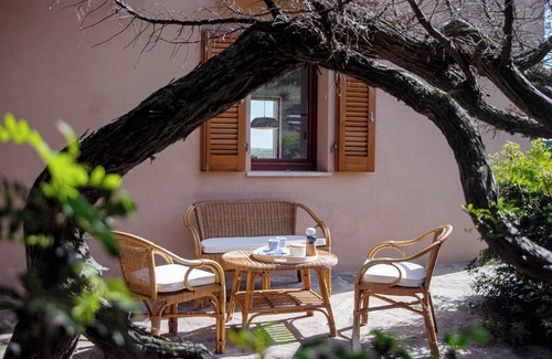 Sassari House | House directly on the cliffs