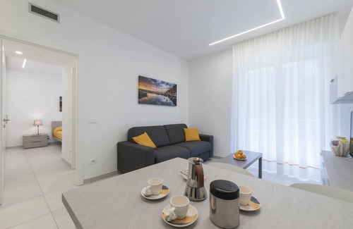 Alassio Apartment | House ESEDRA - " 2 " air conditioning, wifi, parking, tv led 40" - 100mt sea