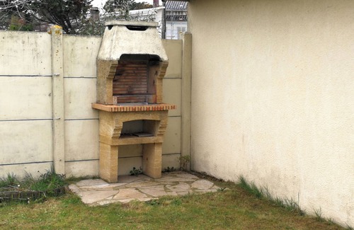 Asnelles House | House facing the sea, 50 m from supervised beach, 3 km from Arromanches