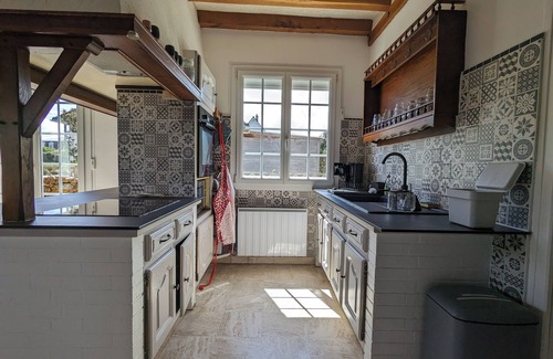 Bernieres-sur-Mer House | House for 12 to 18 people close to the sea