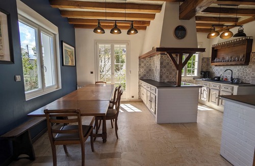 Bernieres-sur-Mer House | House for 12 to 18 people close to the sea