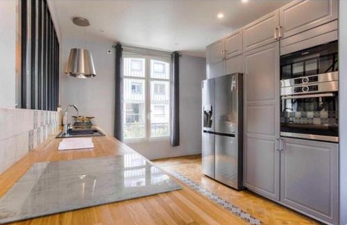 Deauville City Centre House | House for 18 people with cinema Place Morny
