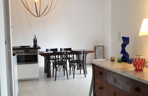 Grimaud House | House for 4 with large private terrace in a quiet location