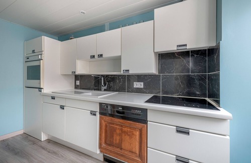 La Bernerie-en-Retz Ski Chalet | House for 5 people, 350m from the beach.